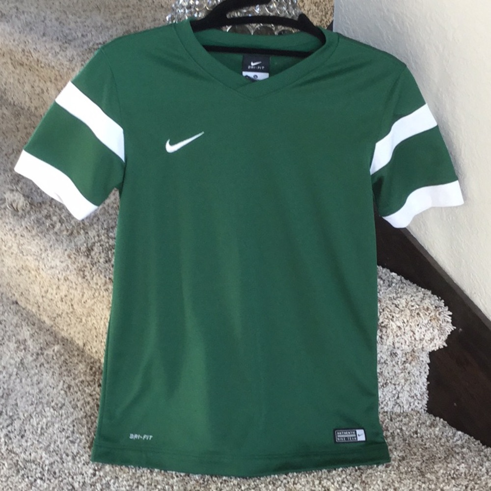 Boys Nike T-shirt.